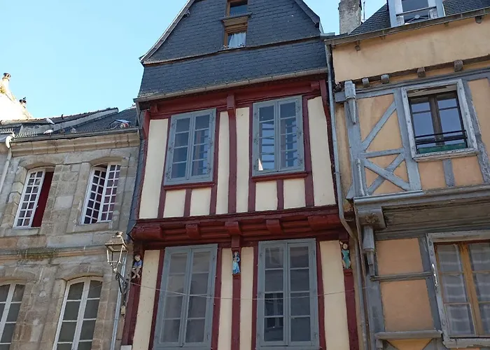 Escapade Romantique Sous Les Toits De Kereon - Centre Historique, Rue Pietonne
