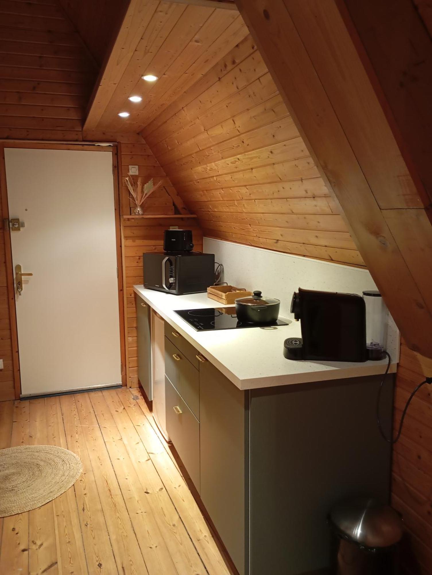 Appartement Escapade Romantique Sous Les Toits De Kereon - Centre Historique, Rue Pietonne Quimper
