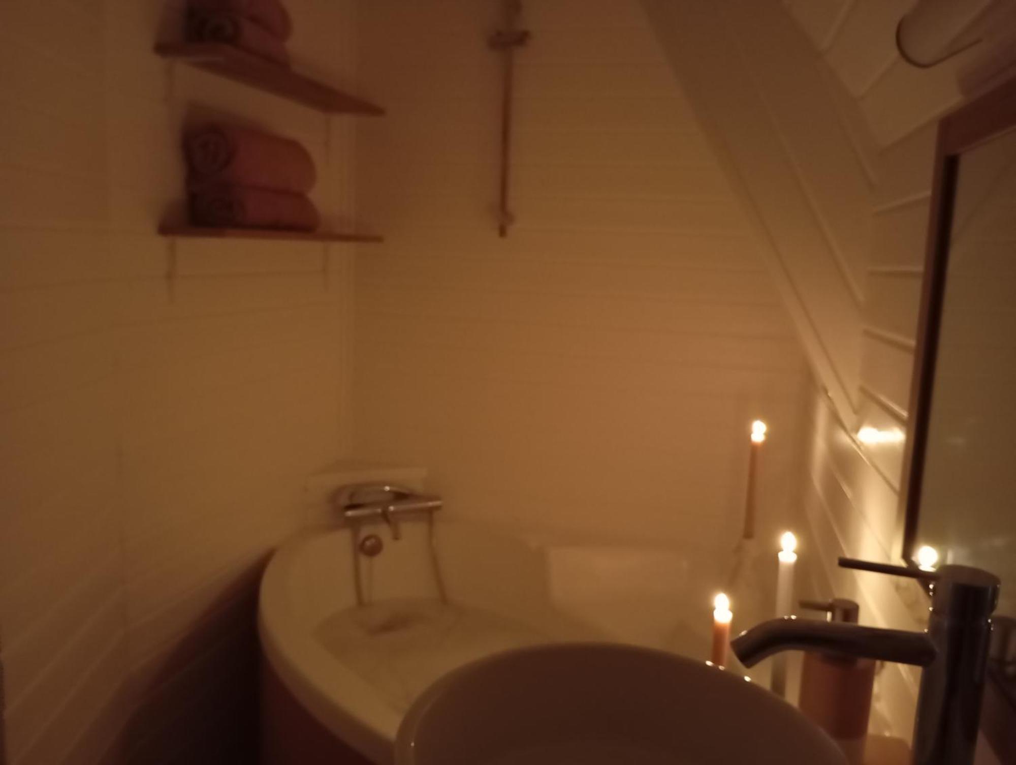 Escapade Romantique Sous Les Toits De Kereon - Centre Historique, Rue Pietonne Apartment