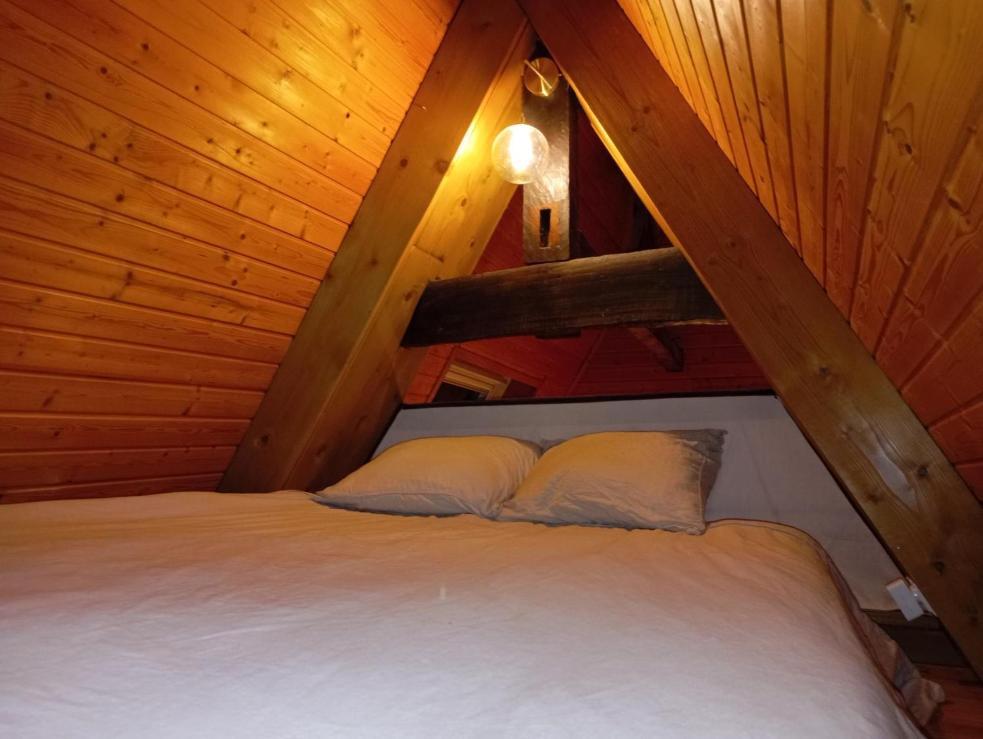 Apartment Escapade Romantique Sous Les Toits De Kereon - Centre Historique, Rue Pietonne Quimper