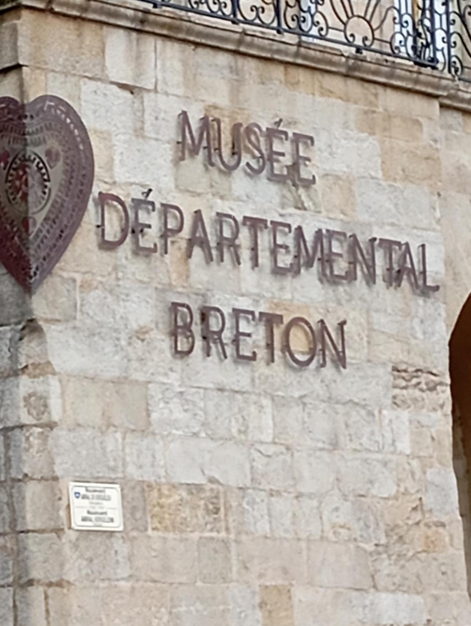 Escapade Romantique Sous Les Toits De Kereon - Centre Historique, Rue Pietonne Apartment
